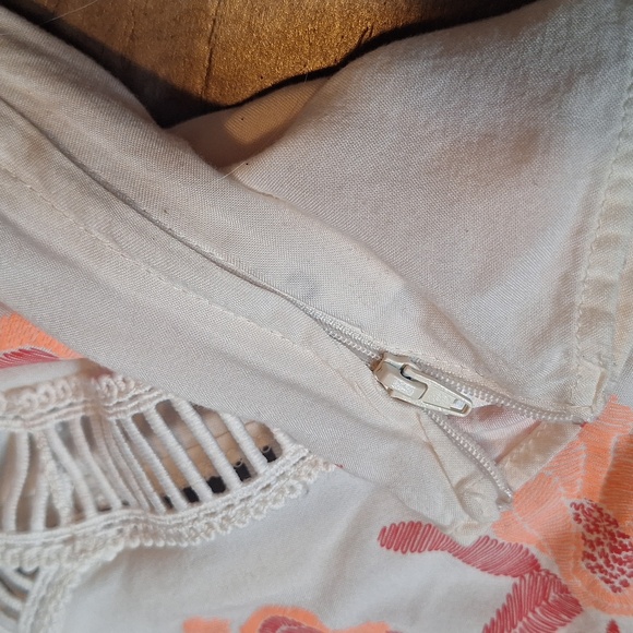 H&M Divided Crop Top - Picture 7 of 8